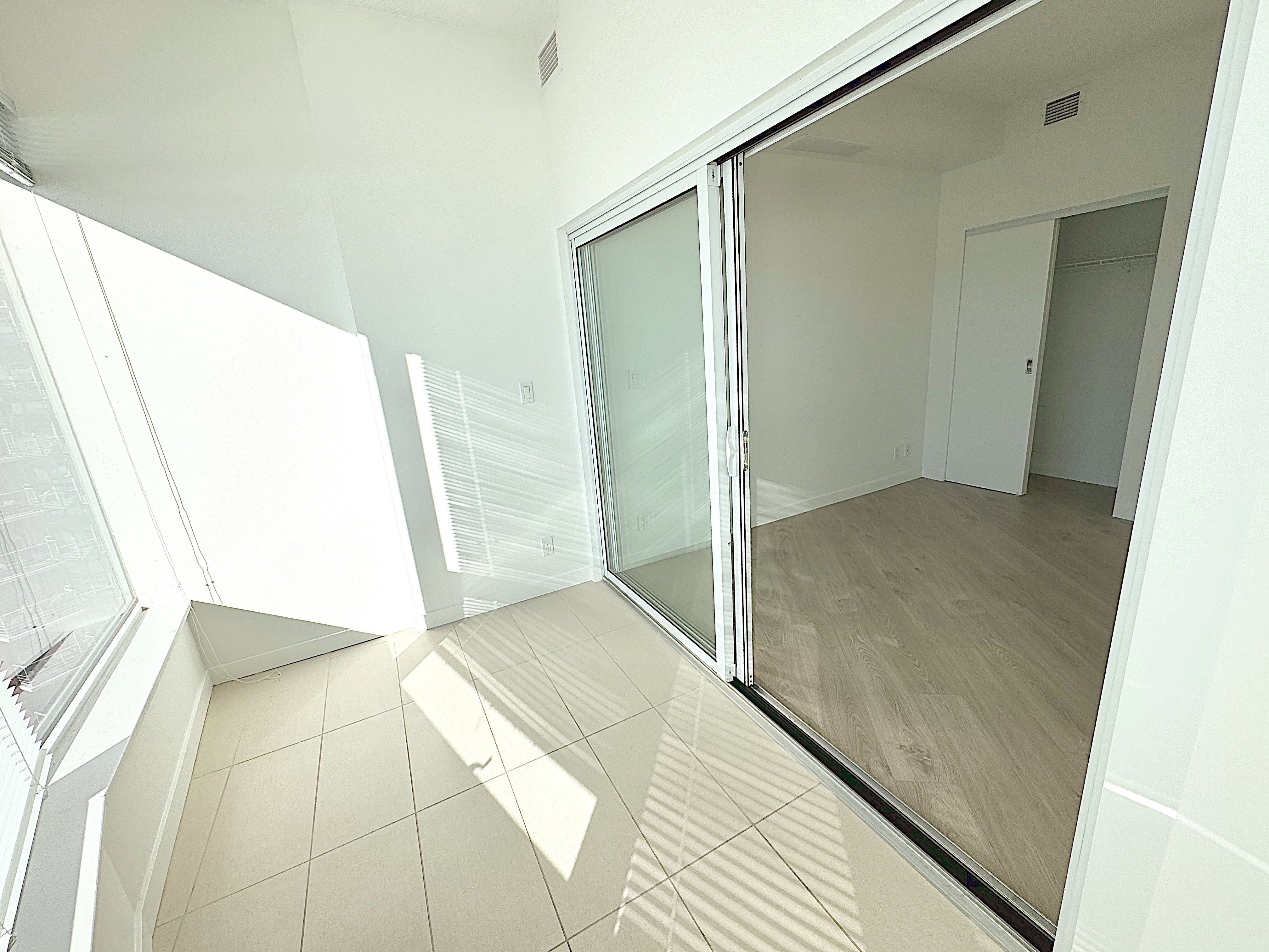 2 Bedroom Apartment for Rent - 97 West Georgia St., Vancouver, BC 2