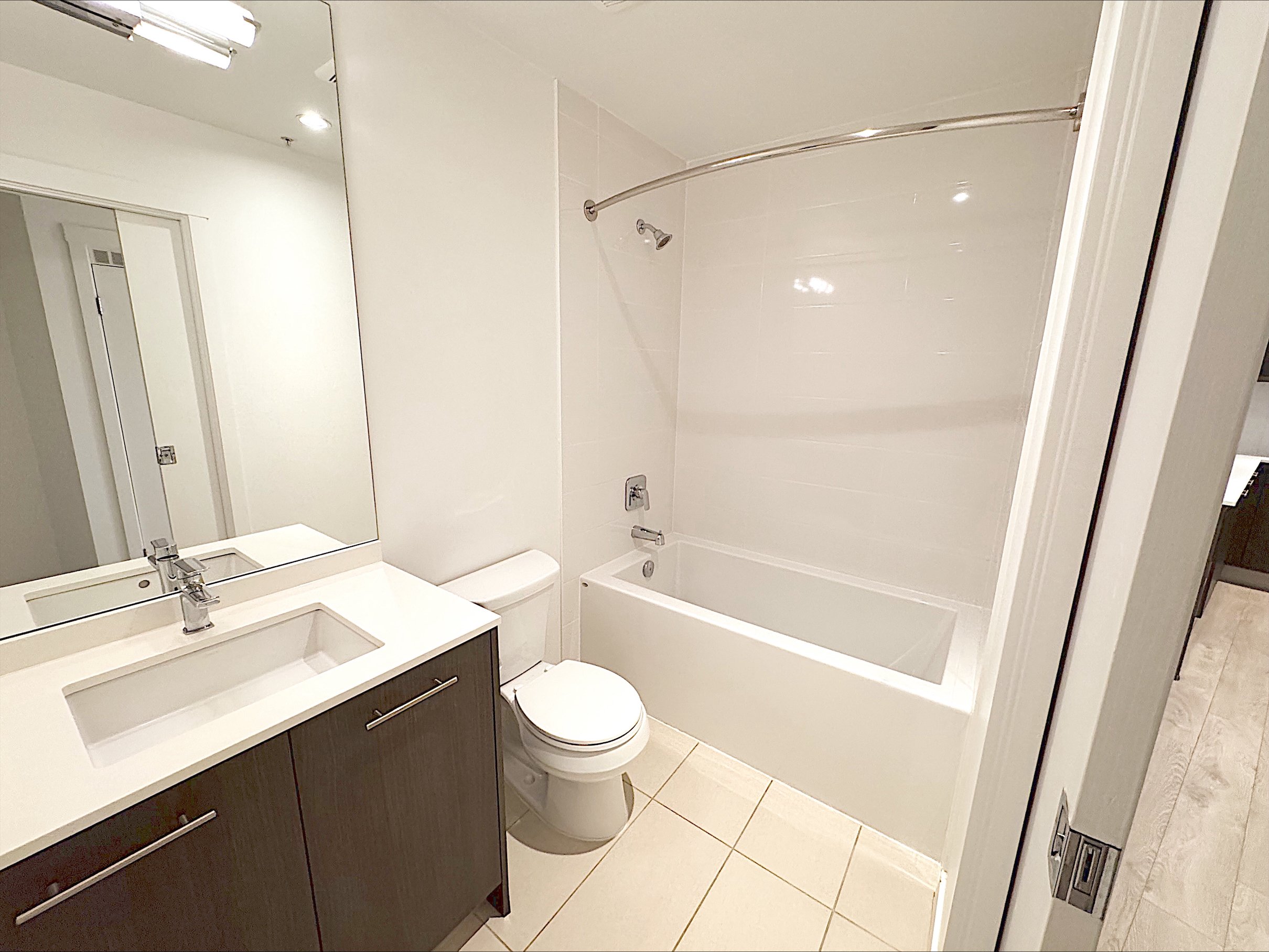 2 Bedroom Apartment for Rent - 97 West Georgia St., Vancouver, BC 2