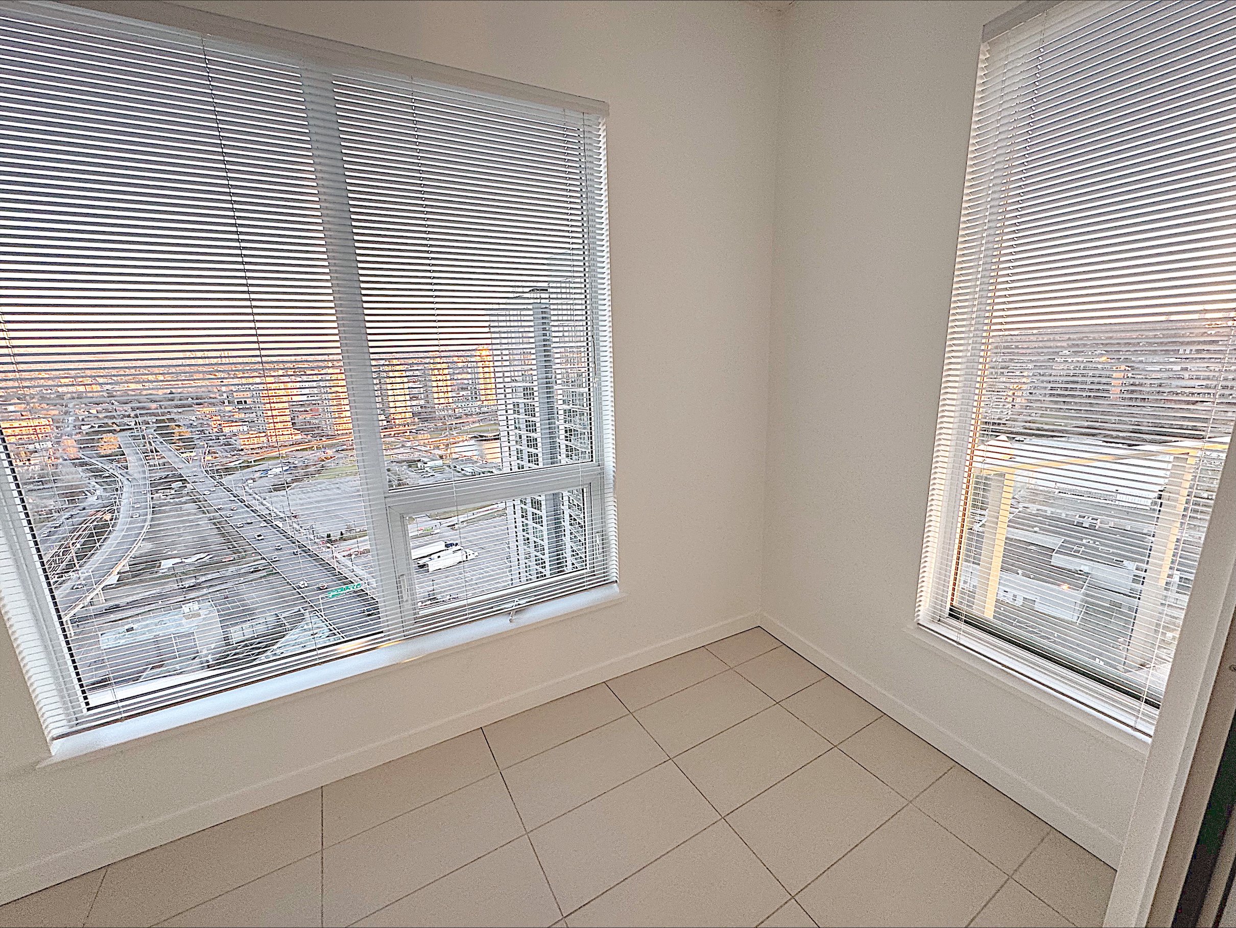2 Bedroom Apartment for Rent - 97 West Georgia St., Vancouver, BC 3