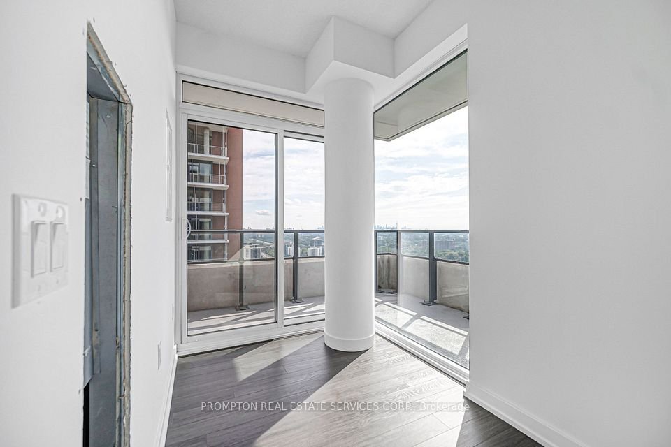 3 Bedroom Apartment for Rent - 4010 Eglinton Ave W, Etobicoke, ON 3
