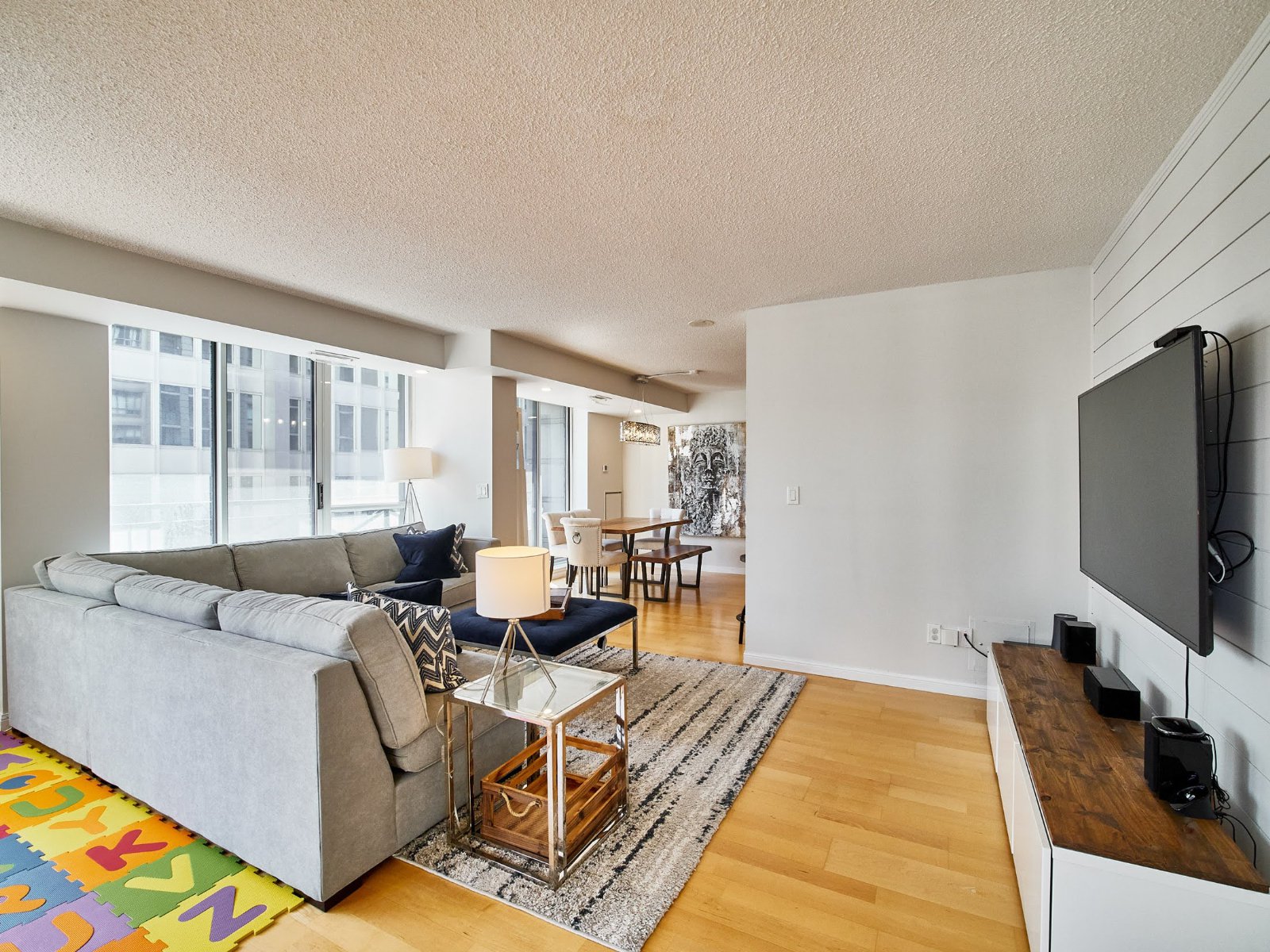 2 Bedroom Apartment for Rent - 140 Simcoe St, Toronto, ON 2