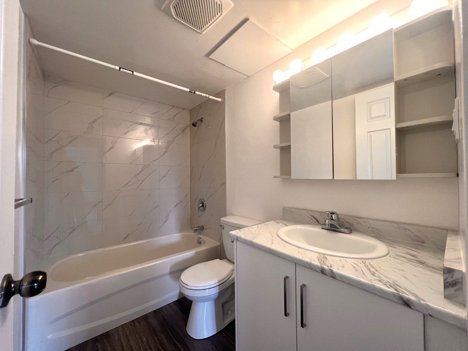 2 Bedroom Apartment for Rent - 2232 McAllister Ave, Port Coquitlam, BC 3