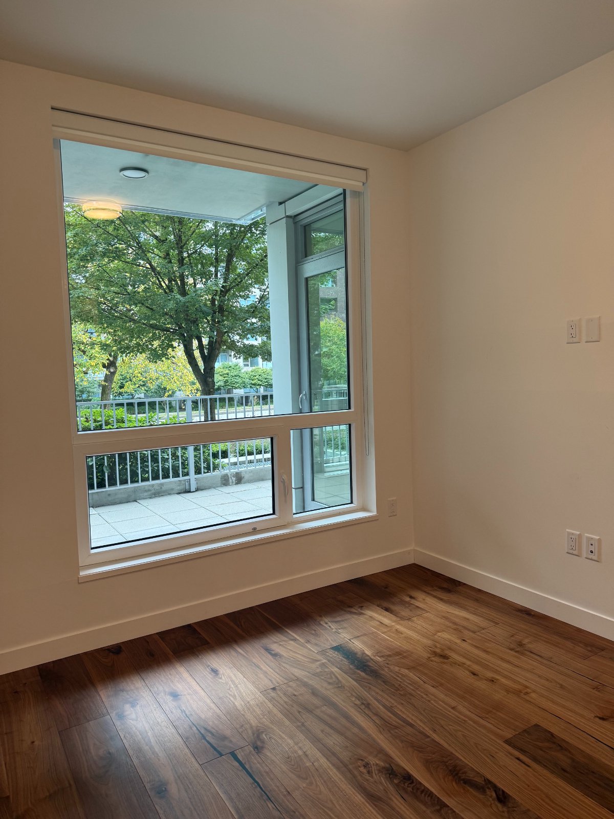 2 Bedroom Apartment for Rent - 5058 Cambie St, Vancouver, BC 3