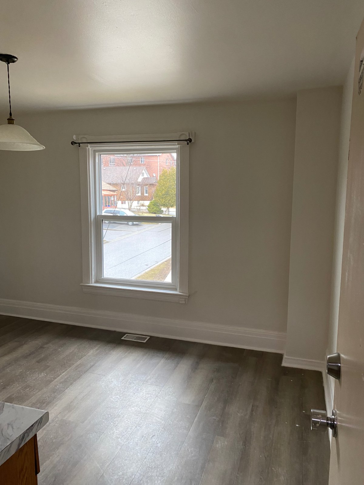 Studio Apartment for Rent - 394 Centre St S, Oshawa, ON 2