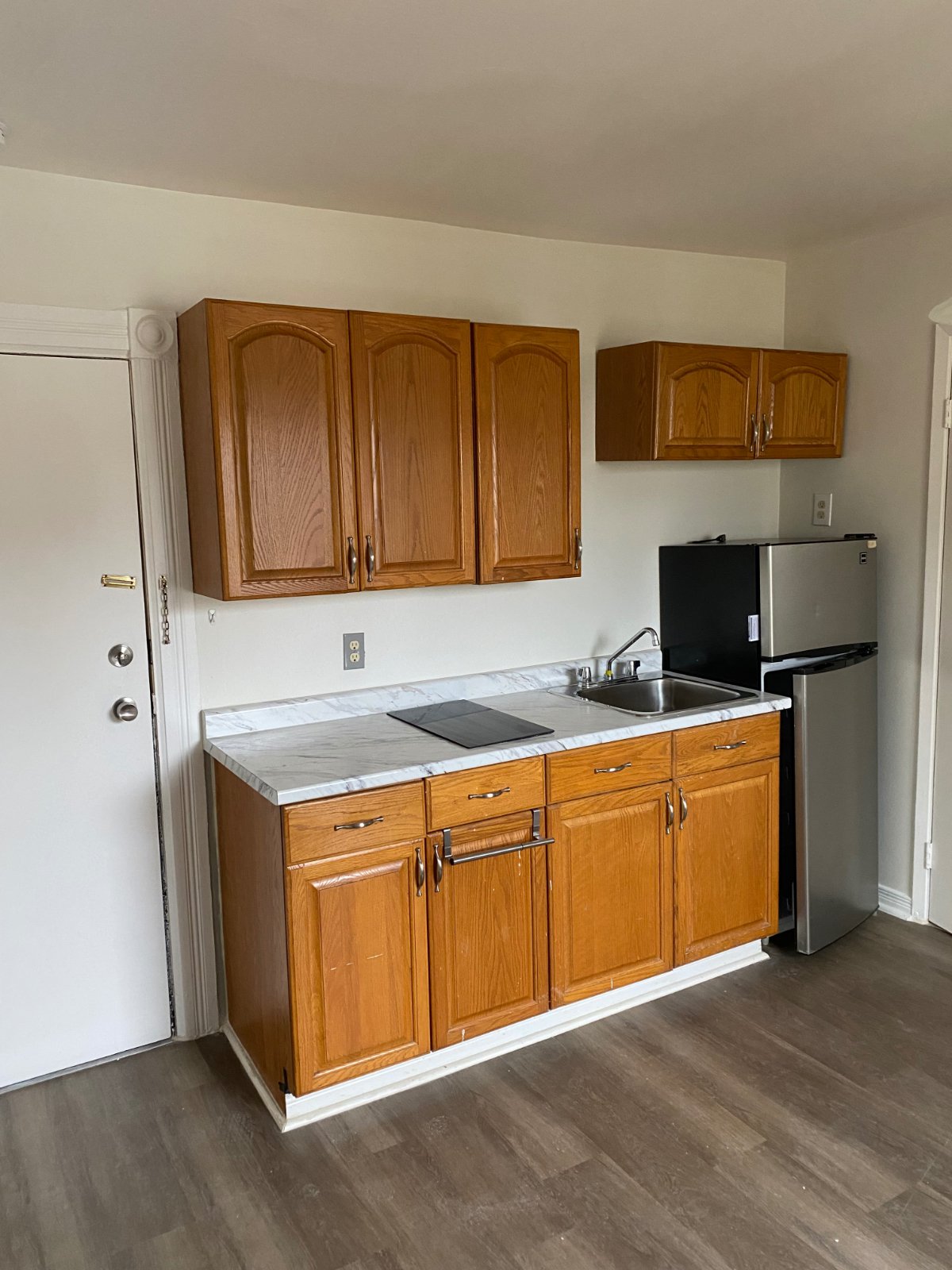Studio Apartment for Rent - 394 Centre St S, Oshawa, ON 3