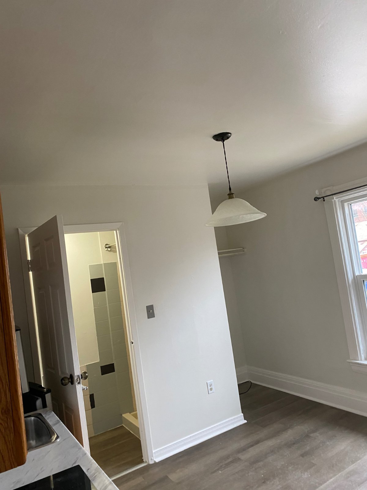 Studio Apartment for Rent - 394 Centre St S, Oshawa, ON 5