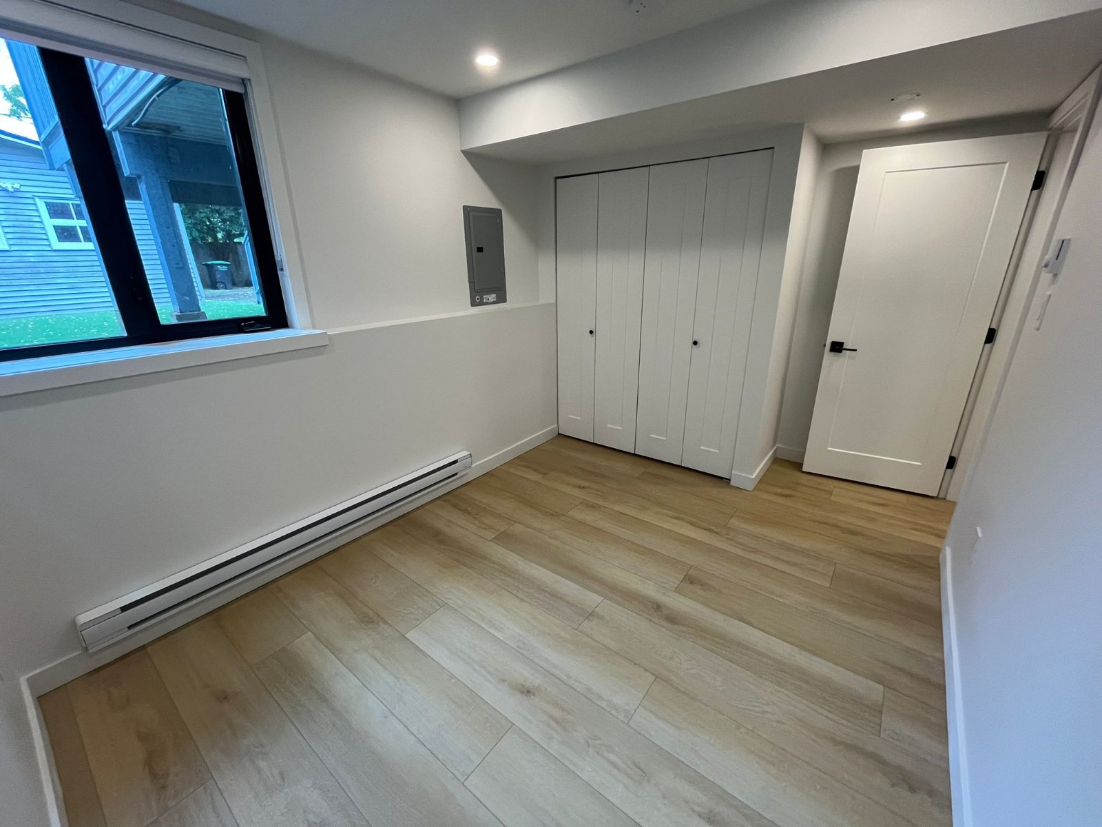 2 Bedroom House for Rent - 4314 W 14th Ave, Vancouver, BC 5