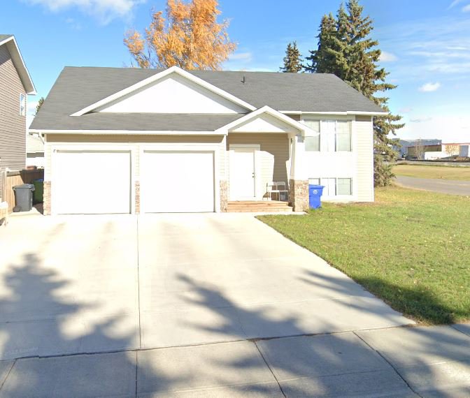 3 Bedroom Apartment for Rent - 4914 Shannon Drive, Olds, AB 1