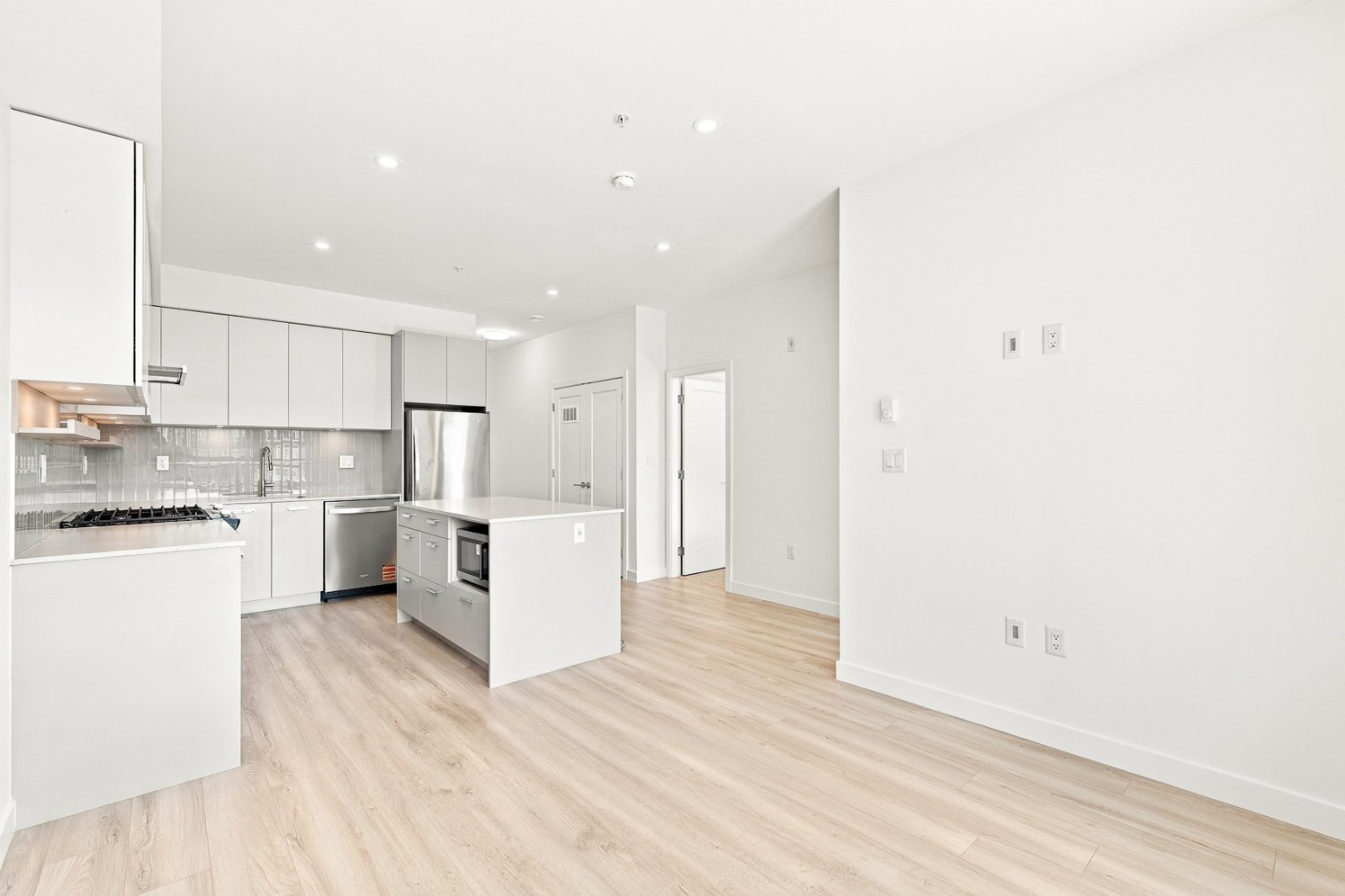 2 Bedroom Apartment for Rent - 13760 75A Avenue, Surrey, BC 5