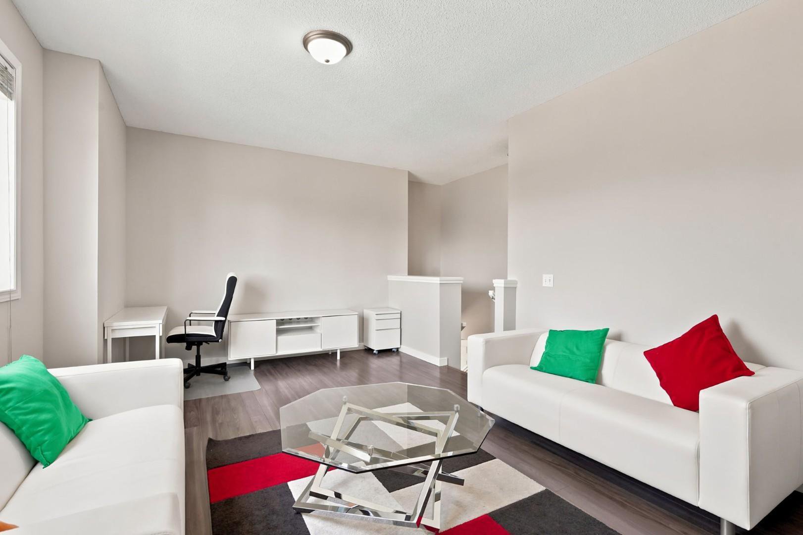 3 Bedroom House for Rent - 88 Rockyledge Cres Nw, Calgary, AB 2
