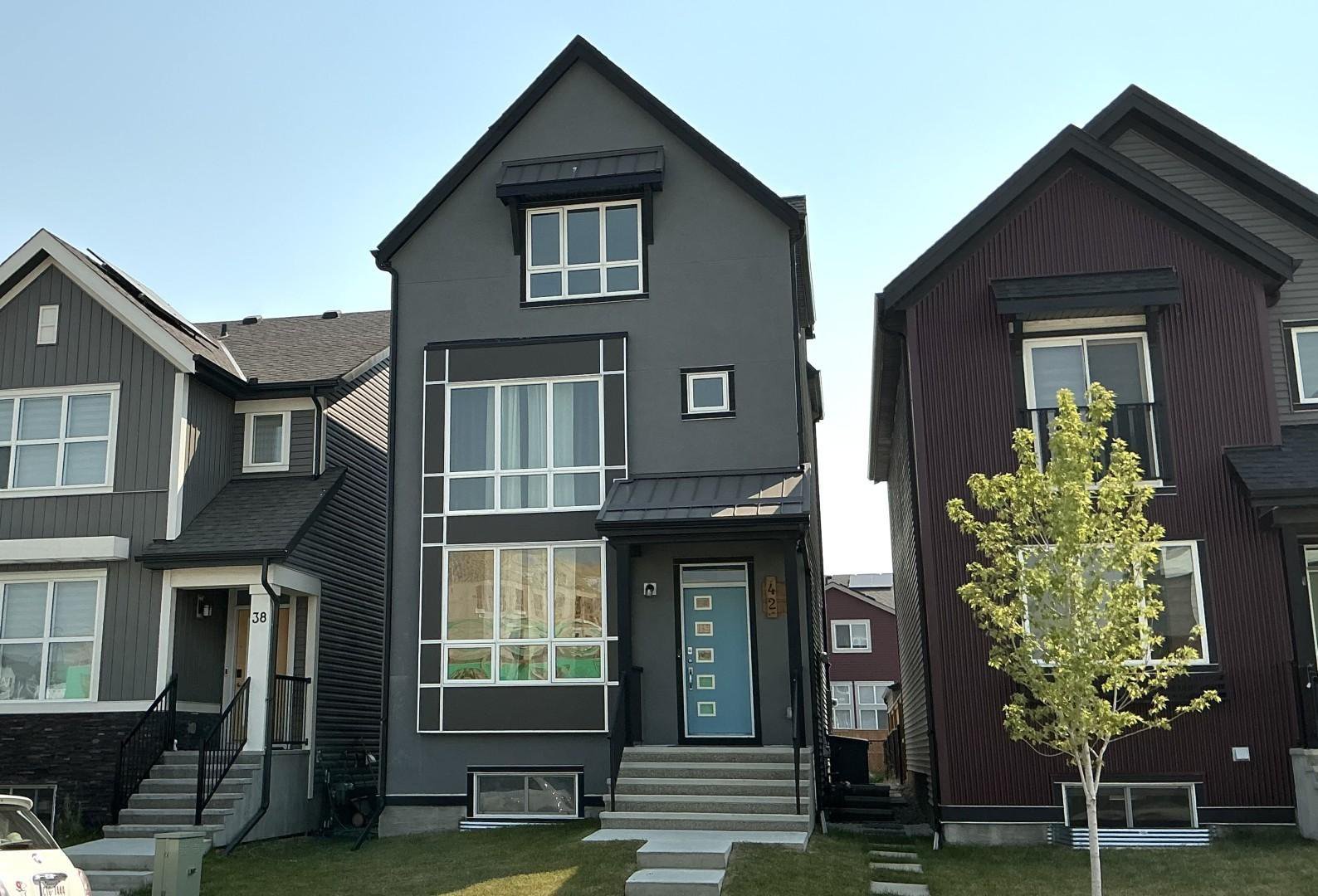 3 Bedroom House for Rent - 42 A  Heirloom Manor Se, Calgary, AB 2
