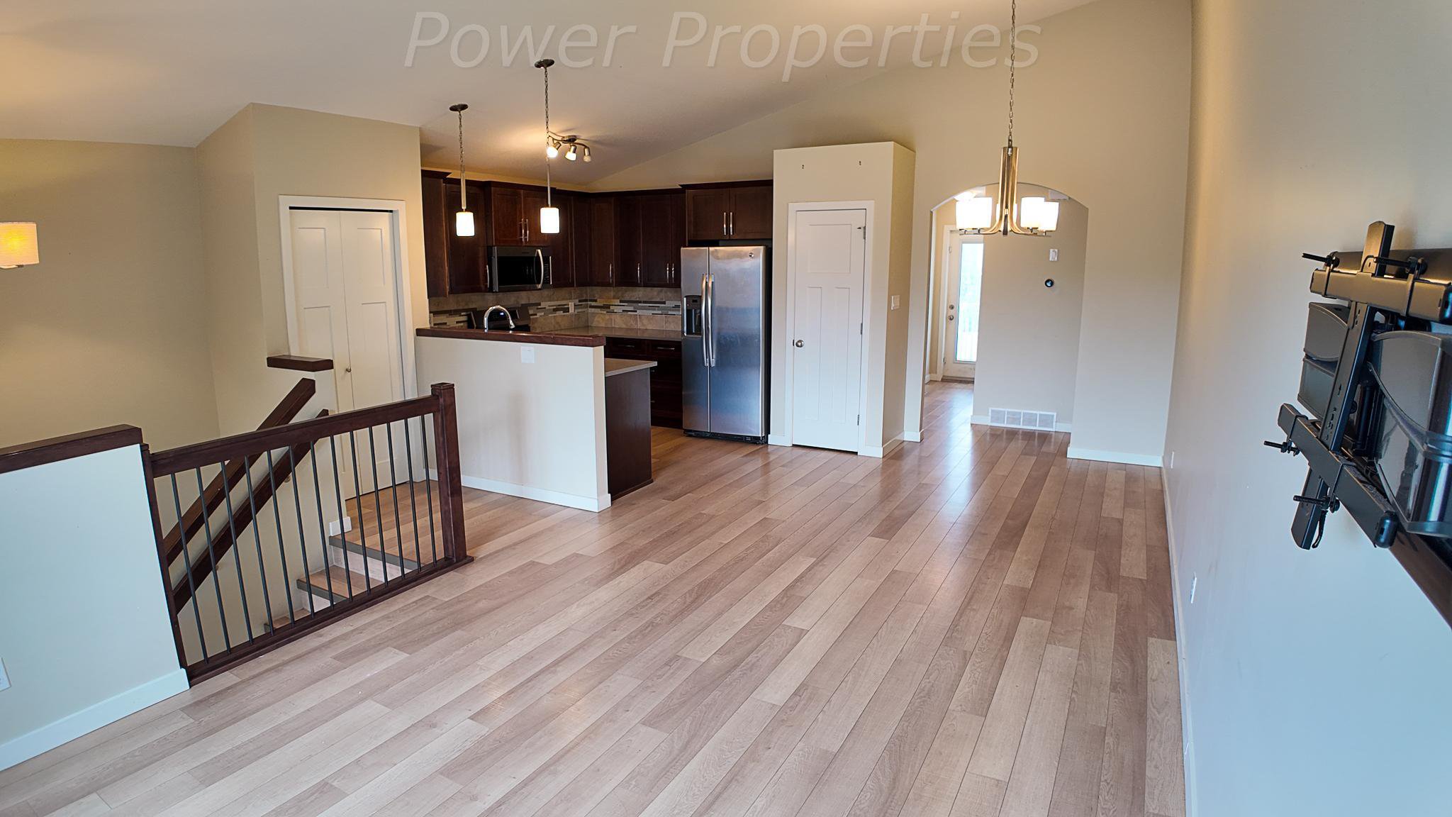 3 Bedroom House for Rent - 541 Blackwolf Boulevard North, Lethbridge, AB 5