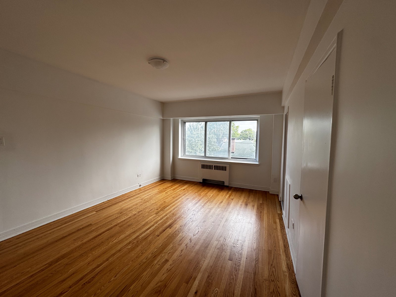 2 Bedroom Apartment for Rent - 1000 Chemin Marlboro, Mont-Royal, QC 3