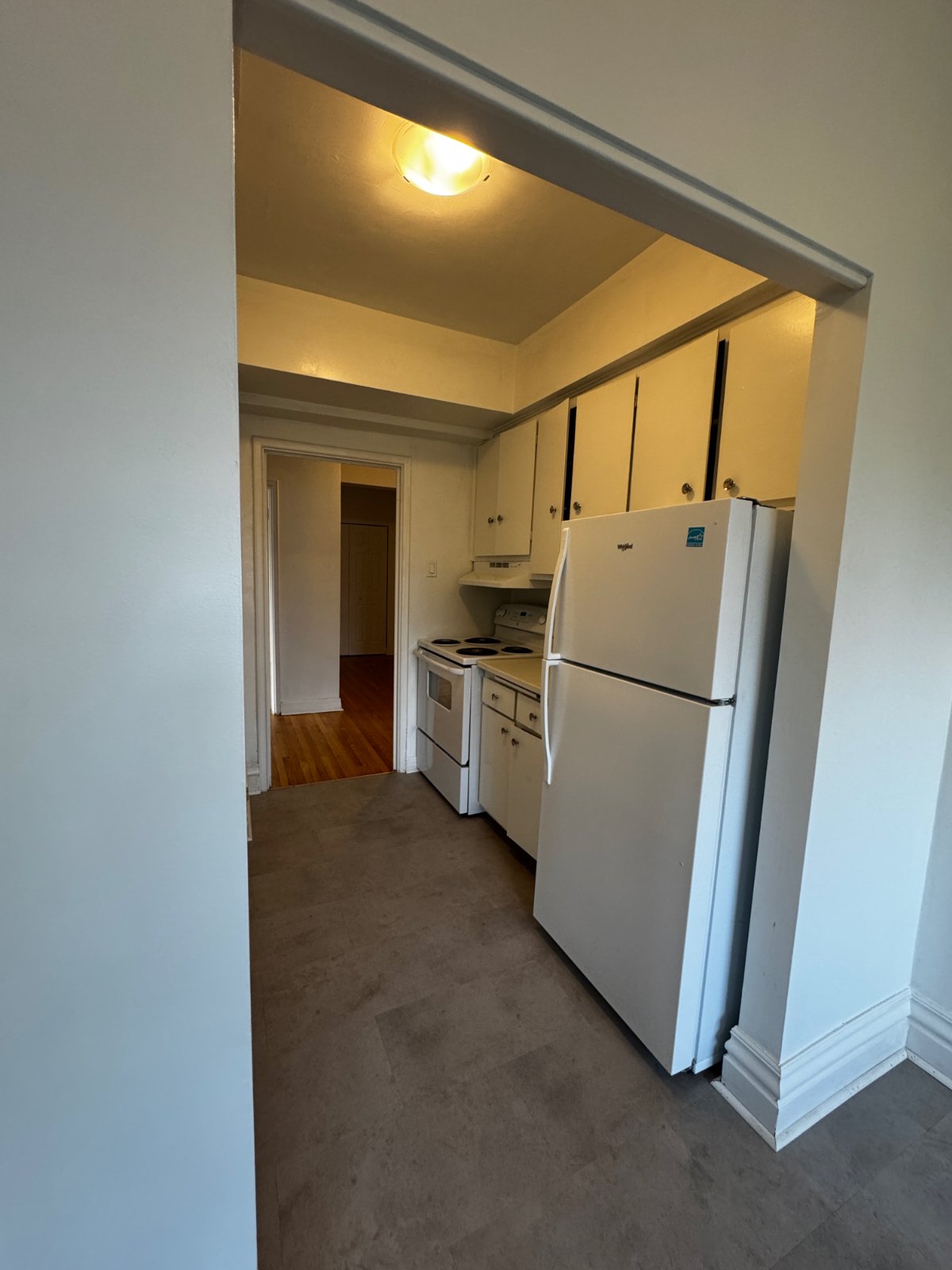 2 Bedroom Apartment for Rent - 1000 Chemin Marlboro, Mont-Royal, QC 5