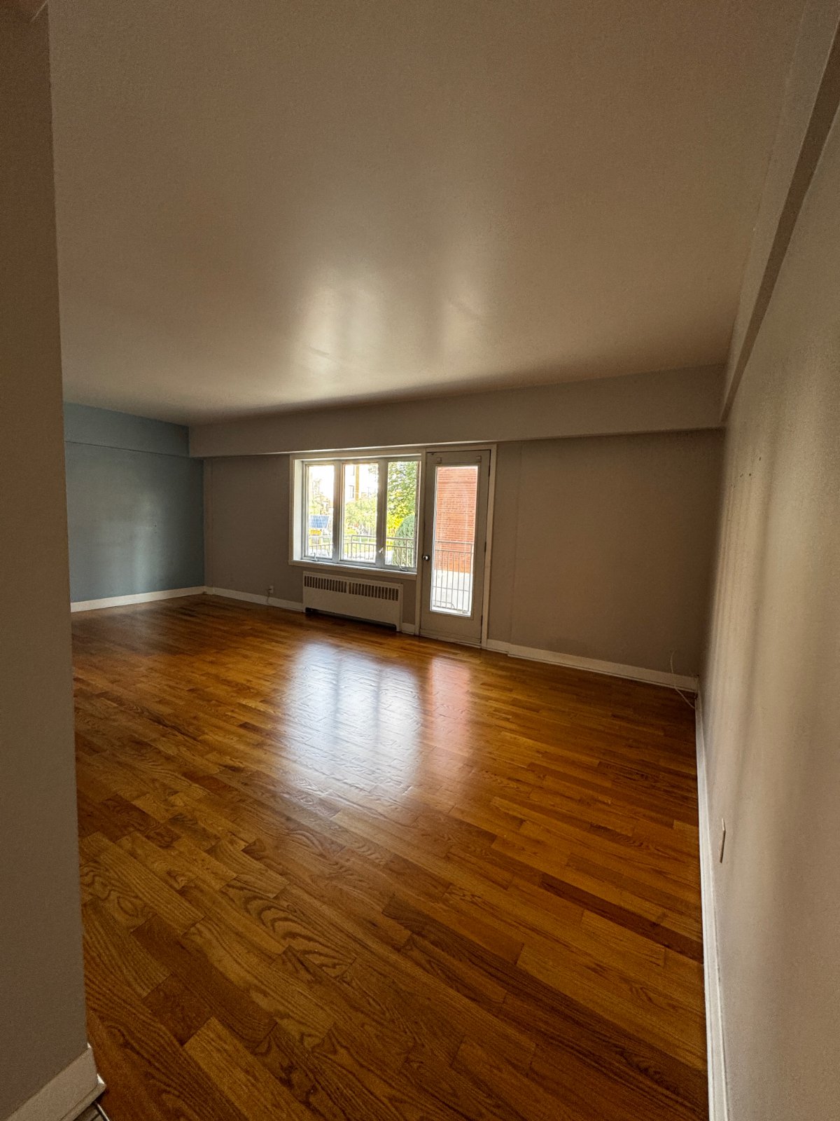 Room in Apartment for Rent - 856 Avenue Plymouth, Mont-Royal, QC 2