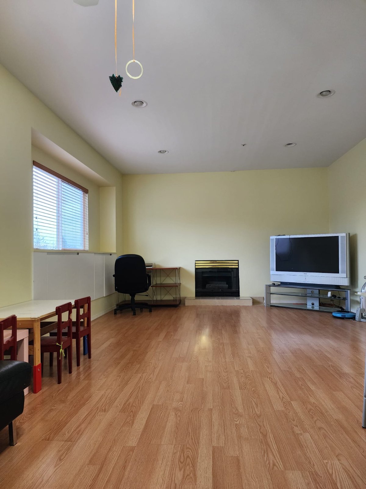 3 Bedroom Garden Suite for Rent - Tanner St, Vancouver, BC 3