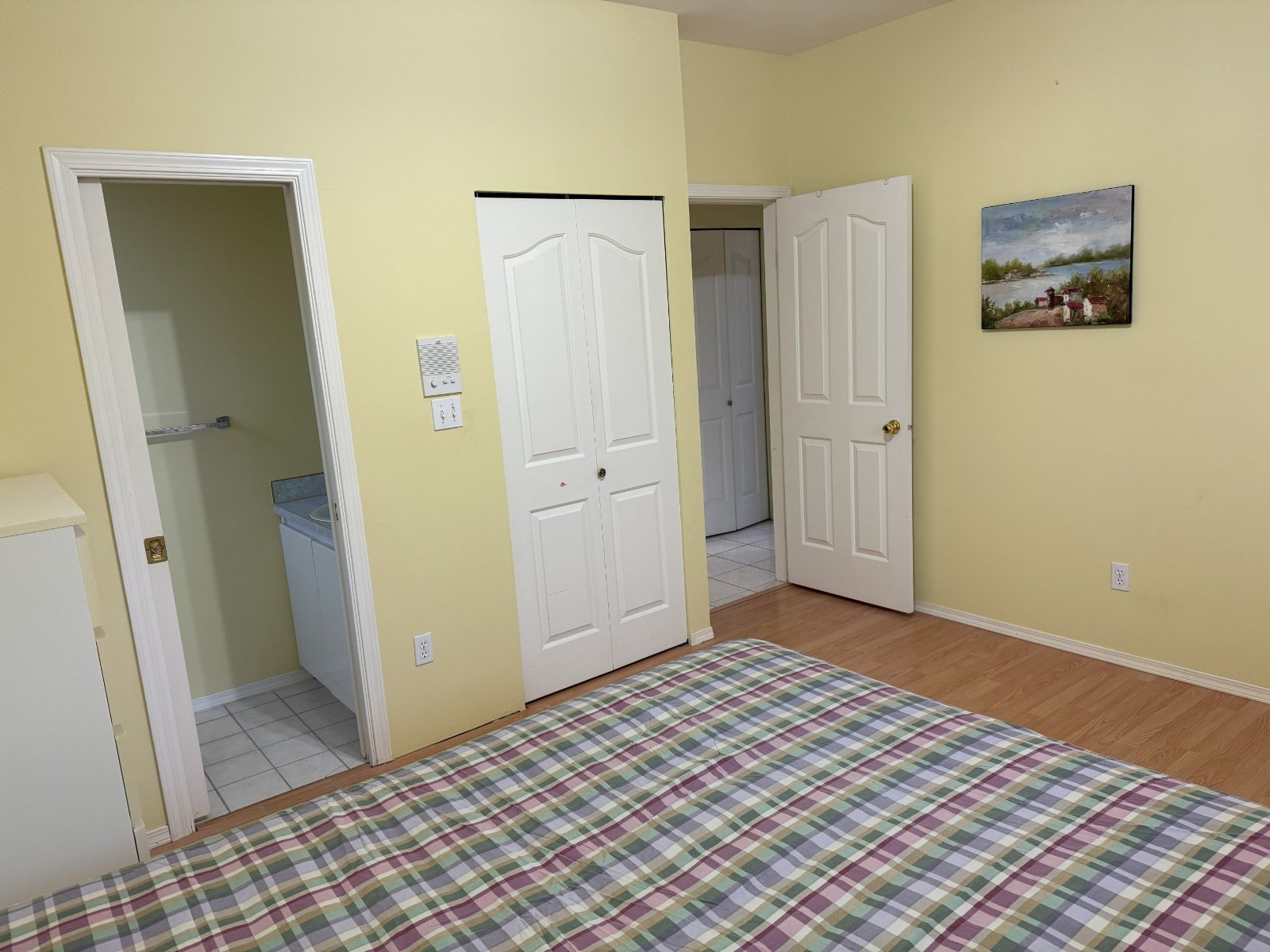 3 Bedroom Garden Suite for Rent - Tanner St, Vancouver, BC 5