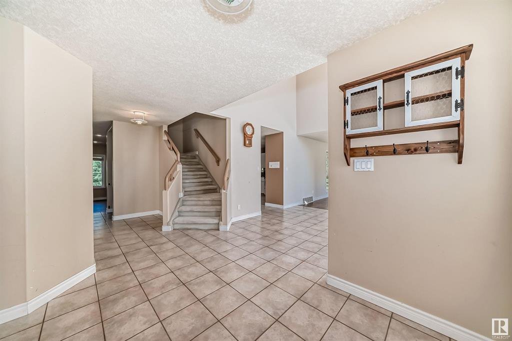 5 Bedroom House for Rent - 169 52258 Range Road 231, Strathcona County, AB 3