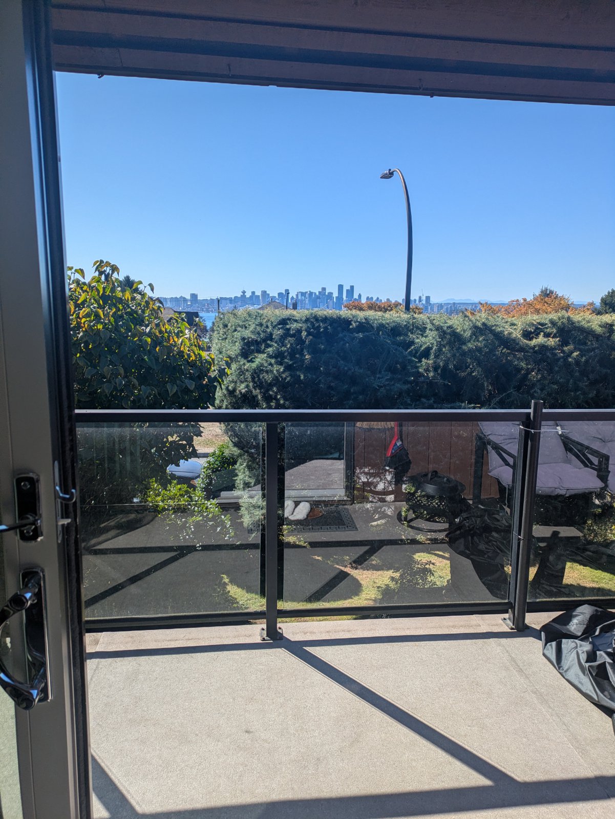 3 Bedroom Apartment for Rent - 6th St w, North Vancouver, BC 2