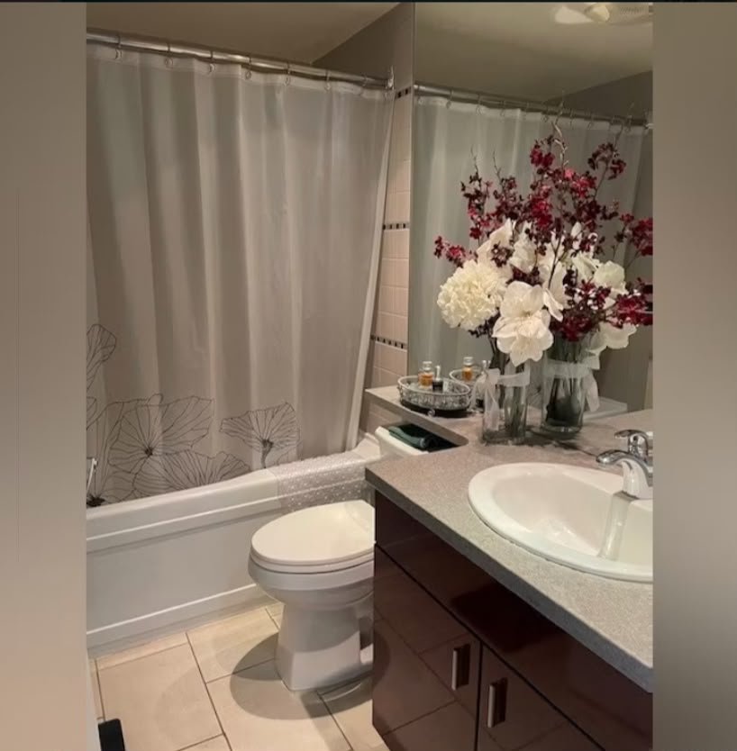 Room in Apartment for Rent - 1067 Marinaside Crescent, Vancouver, BC 2