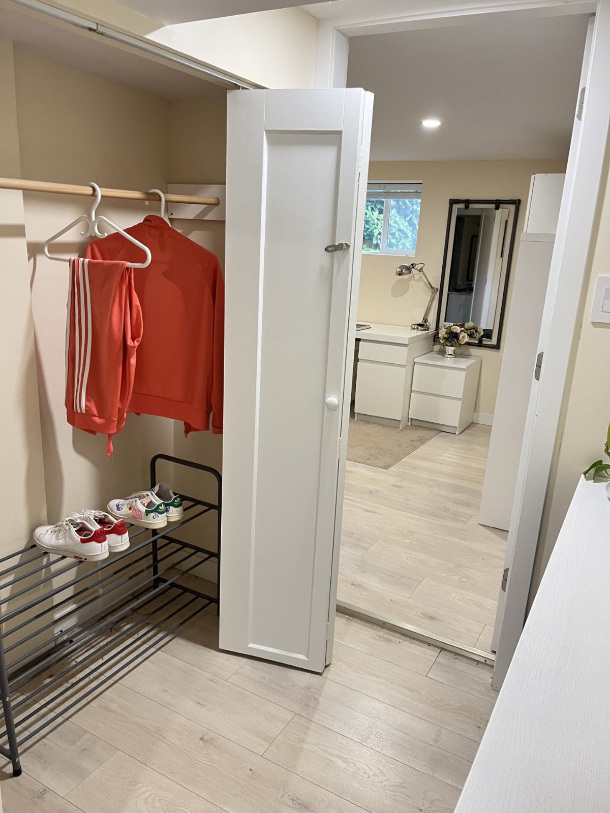 Room in House for Rent - W 49th Ave, Vancouver, BC 5