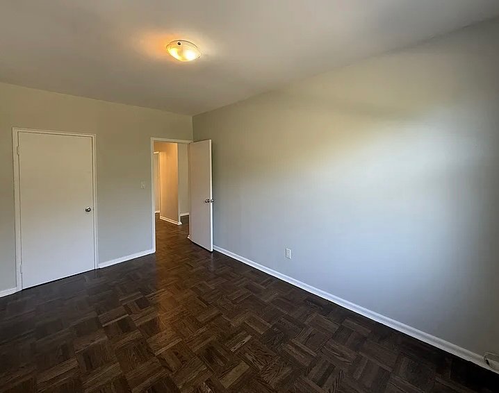 2 Bedroom Apartment for Rent - 1299 Bayview Ave, Toronto, ON 5