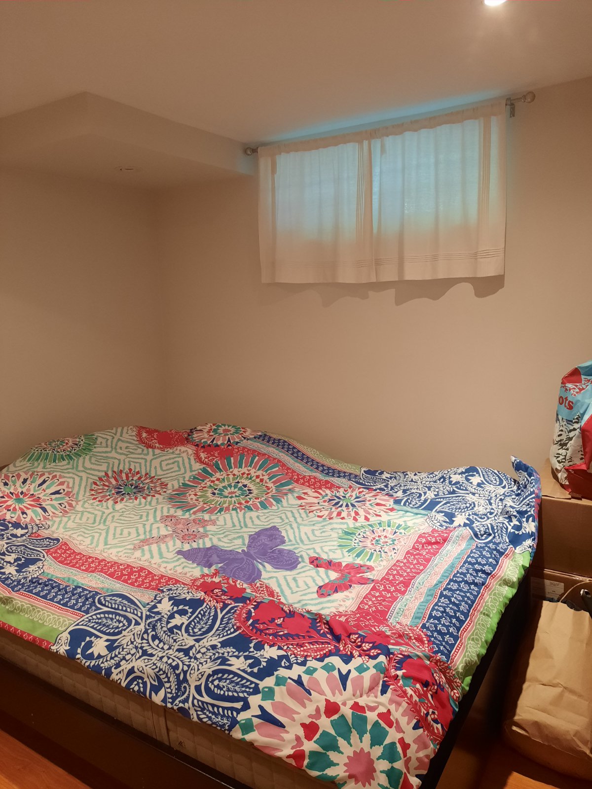 2 Bedroom Private Suite for Rent - Binswood Ave, York, ON 3