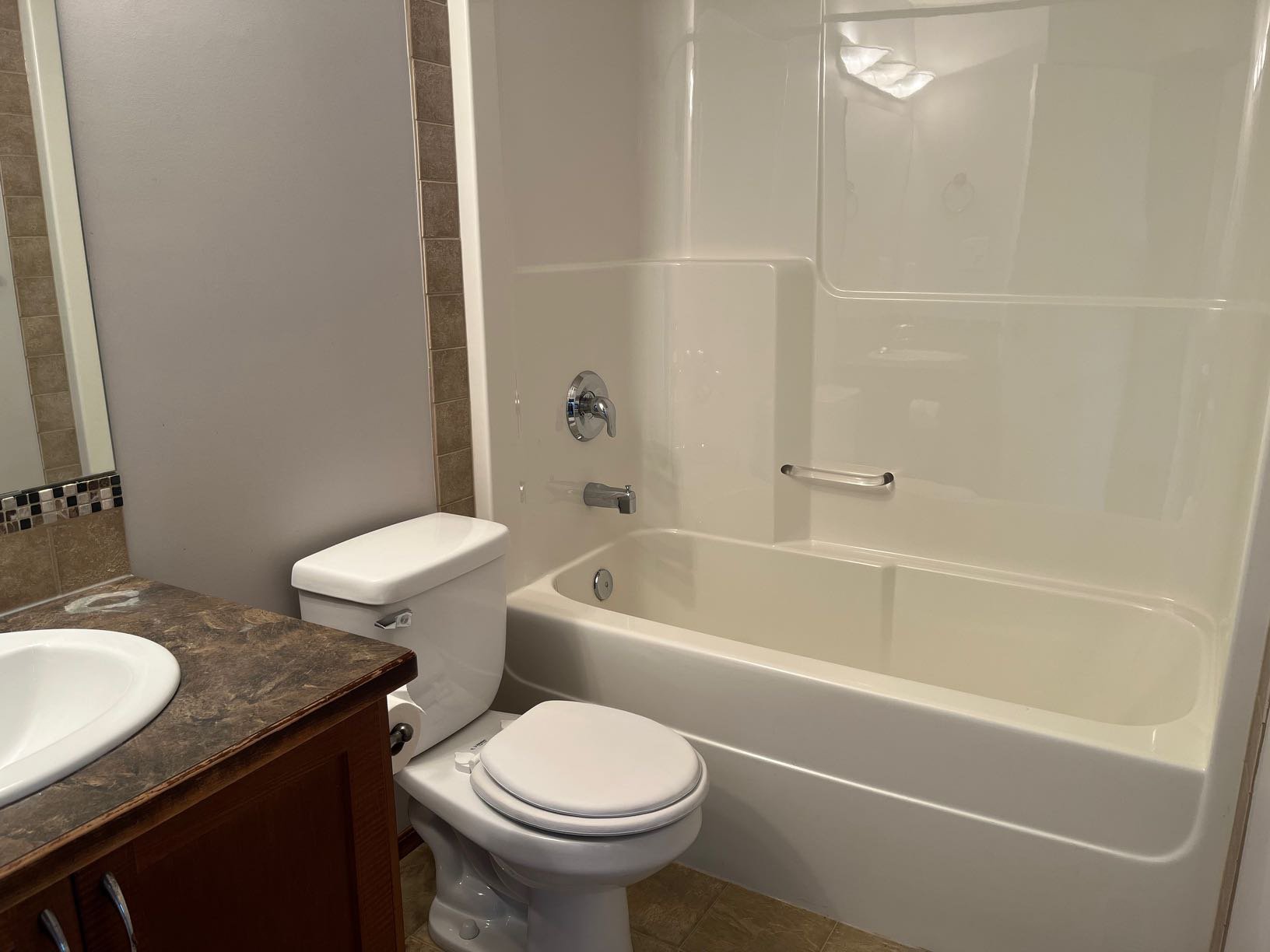 3 Bedroom Apartment for Rent - 102 Jaspar Crescent, Red Deer, AB 4