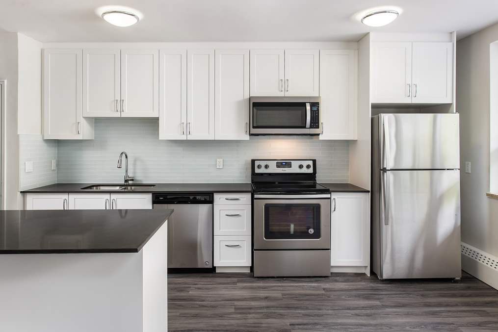 Studio Apartment for Rent - 2893 & 2897 St Clair Avenue East, Toronto, ON 4