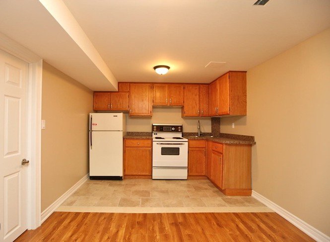 2 Bedroom Basement Suite for Rent - Shadetree Dr, Mississauga, ON 5