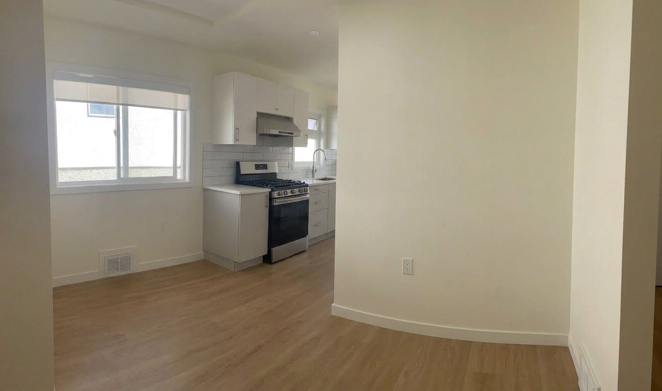 3 Bedroom House for Rent - 2056 E 50th Ave, Vancouver, BC 4