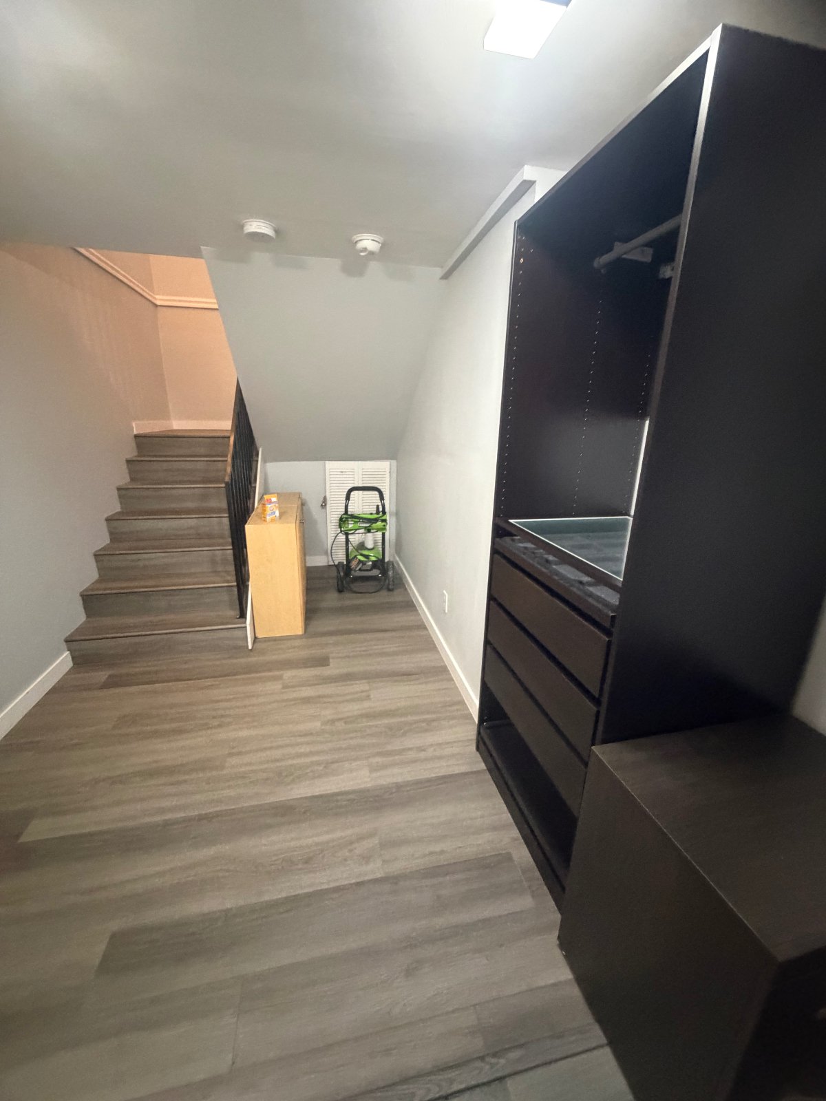 2 Bedroom Private Suite for Rent - Shavington St, North Vancouver District, BC 5