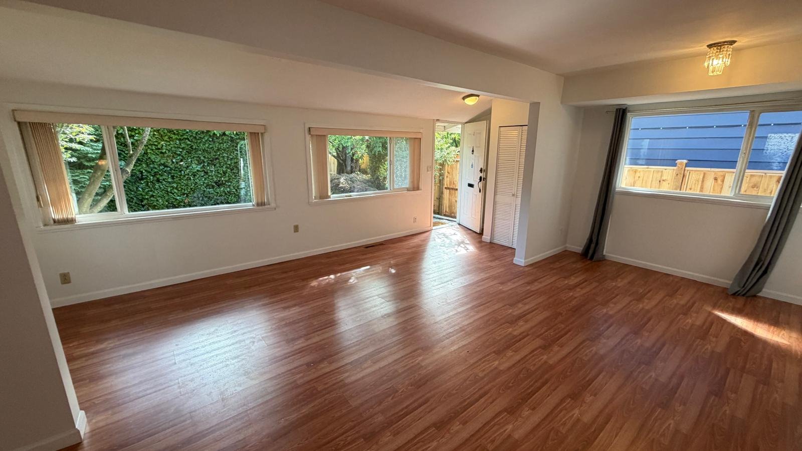 2 Bedroom House for Rent - 1685 Philip Ave, North Vancouver District, BC 4