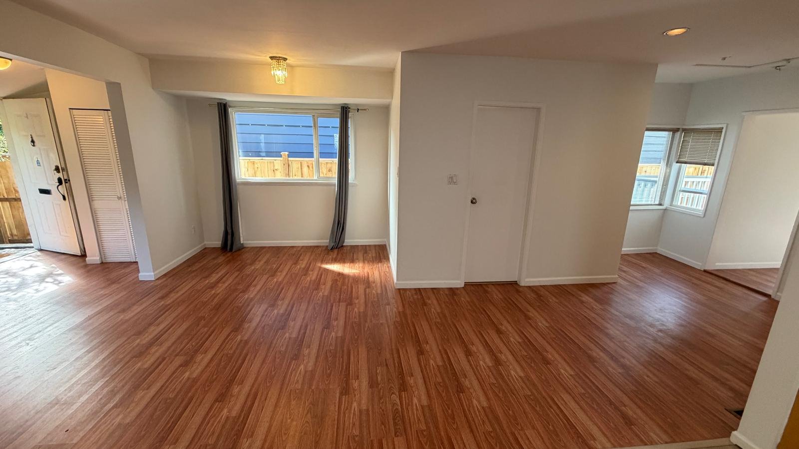 2 Bedroom House for Rent - 1685 Philip Ave, North Vancouver District, BC 5