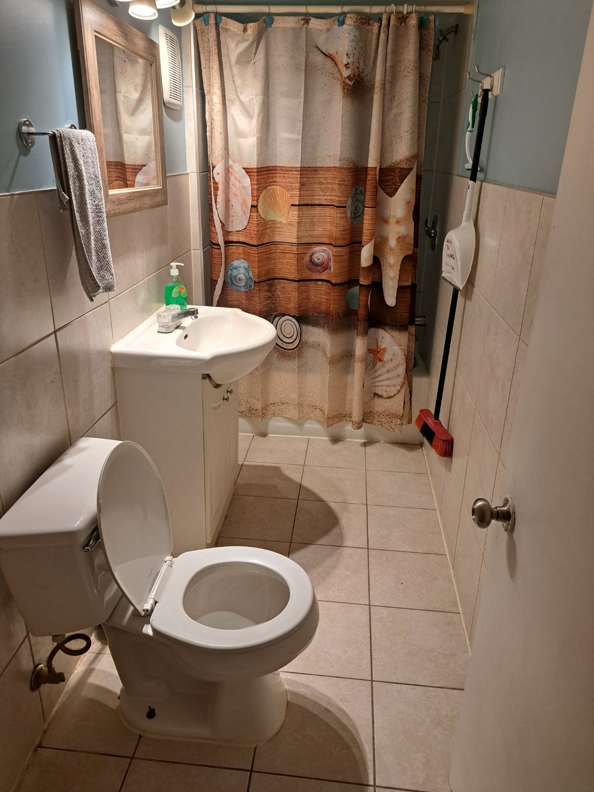 Room in House for Rent - 183 Rue Doyon, Châteauguay, QC 3