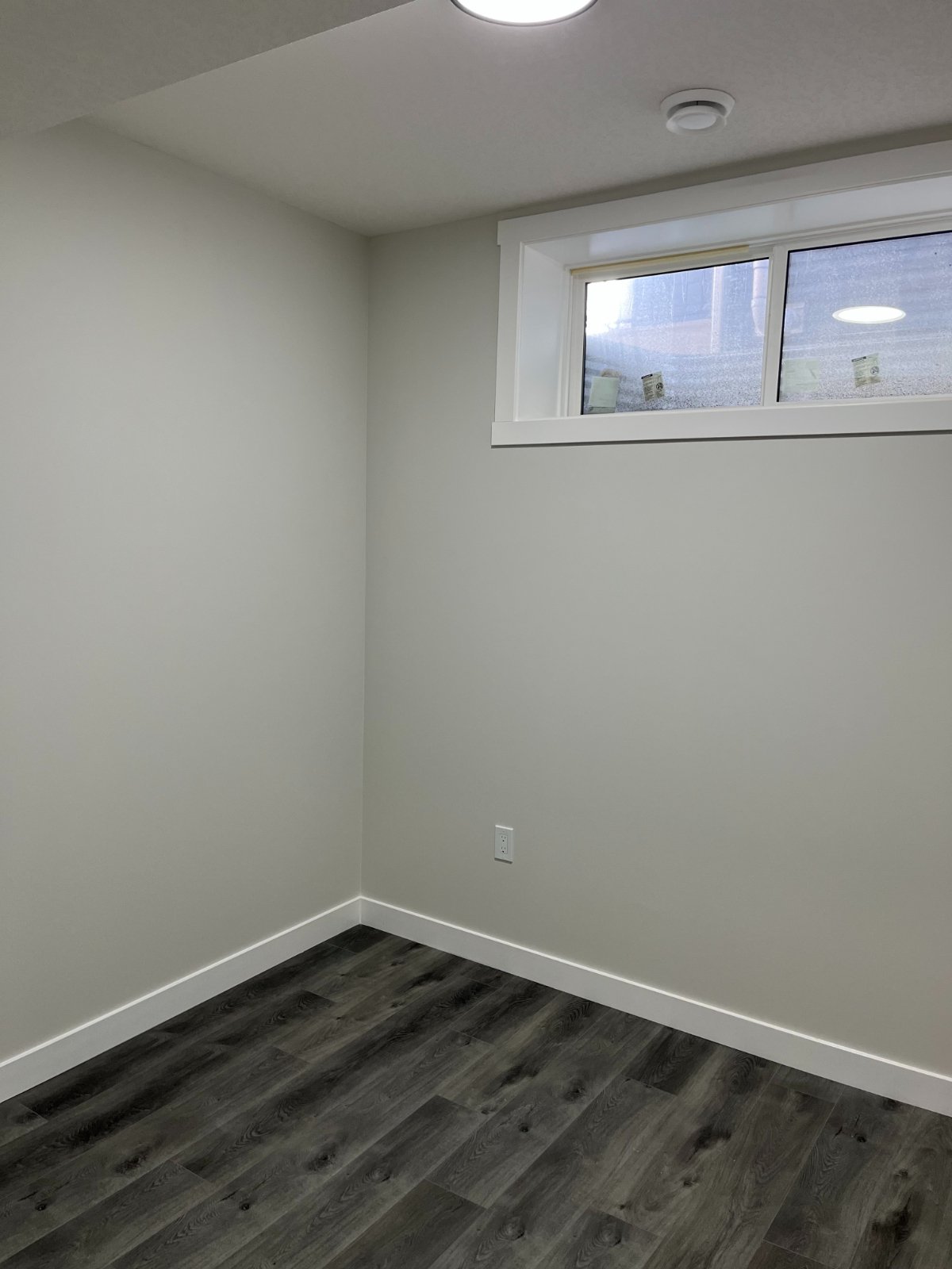 2 Bedroom Private Suite for Rent - 115 Creekview Gdns SW, Calgary, AB 5