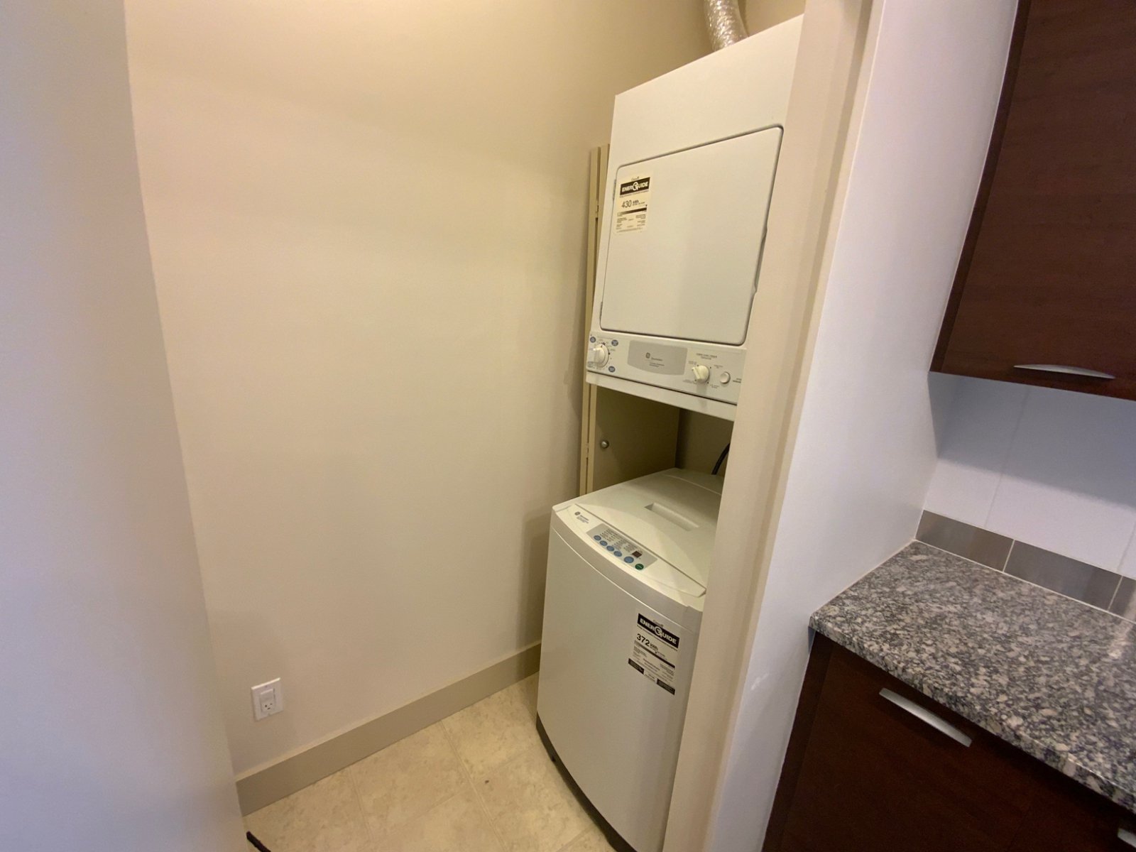 2 Bedroom Apartment for Rent - 9233 Ferndale Road, Richmond, BC 5