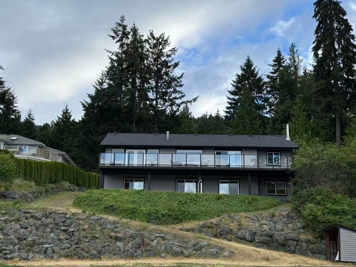 5 Bedroom House for Rent - 8544 Rumming Rd, Lantzville, BC 2