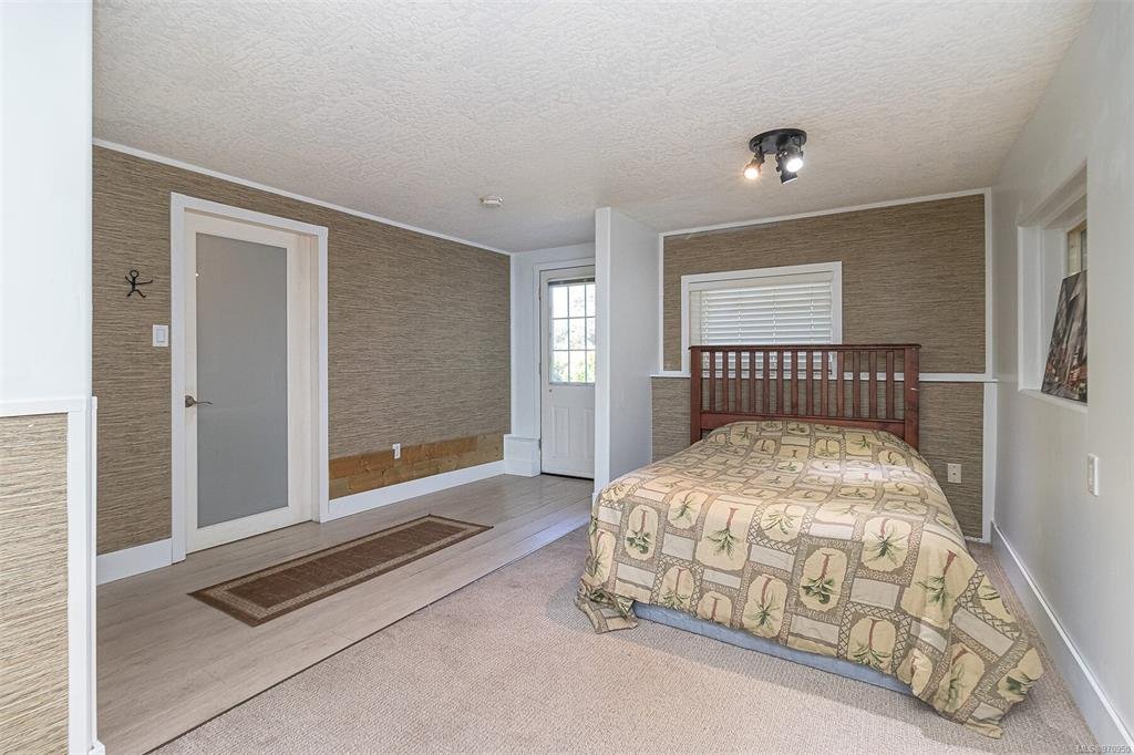 1 Bedroom Apartment for Rent - Falmouth Rd, Saanich, BC 3