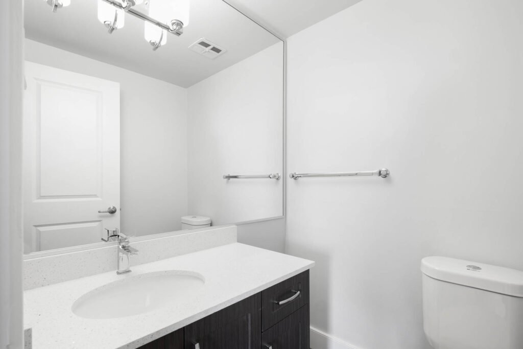 Studio Apartment for Rent - 720 Queens Ave, New Westminster, BC 5