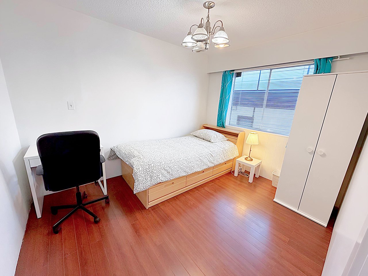 Room in House for Rent - 8162 Cartier St, Vancouver, BC