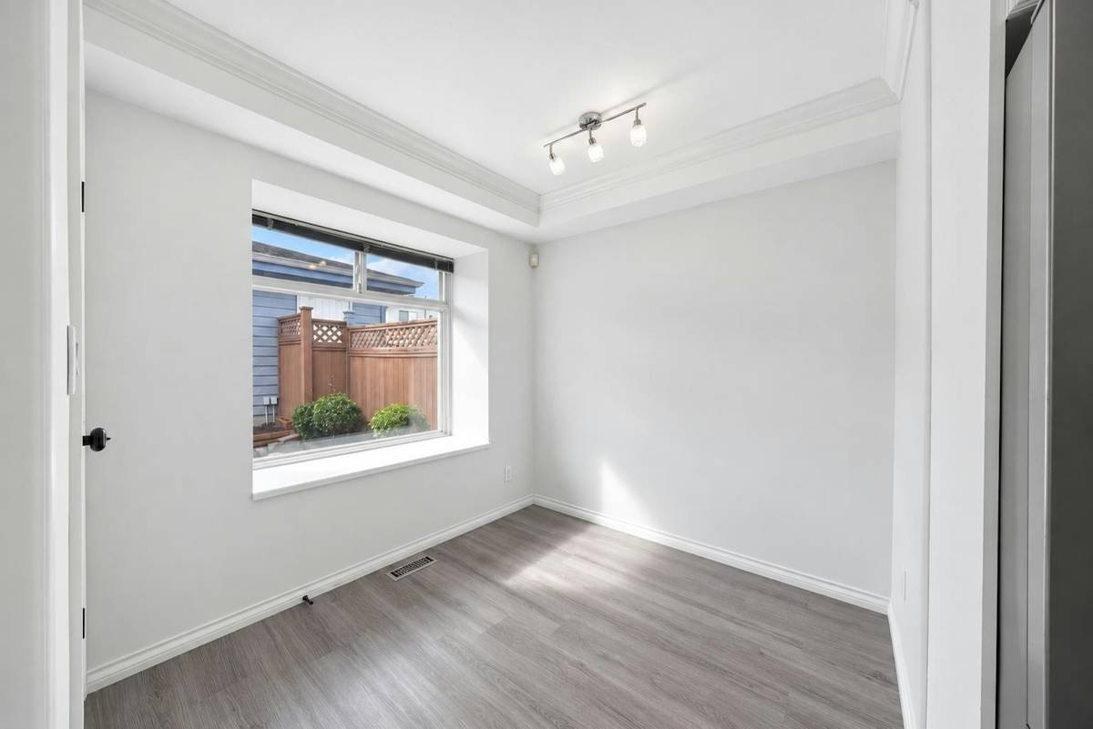 3 Bedroom House for Rent - Norfolk St, Burnaby, BC 5