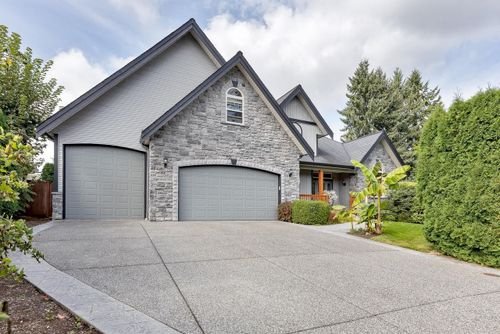 Room in House for Rent - Linton St, Coquitlam, BC 2