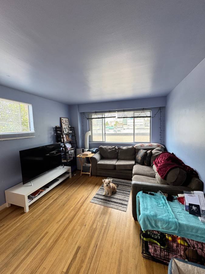 Room in Apartment for Rent - 1516 Burnaby St, Vancouver, BC 3
