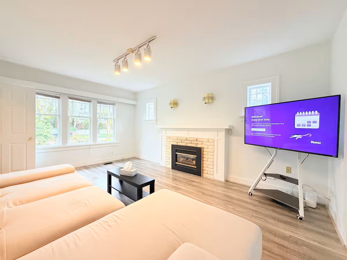 3 Bedroom House for Rent - W 33rd Ave, Vancouver, BC 4