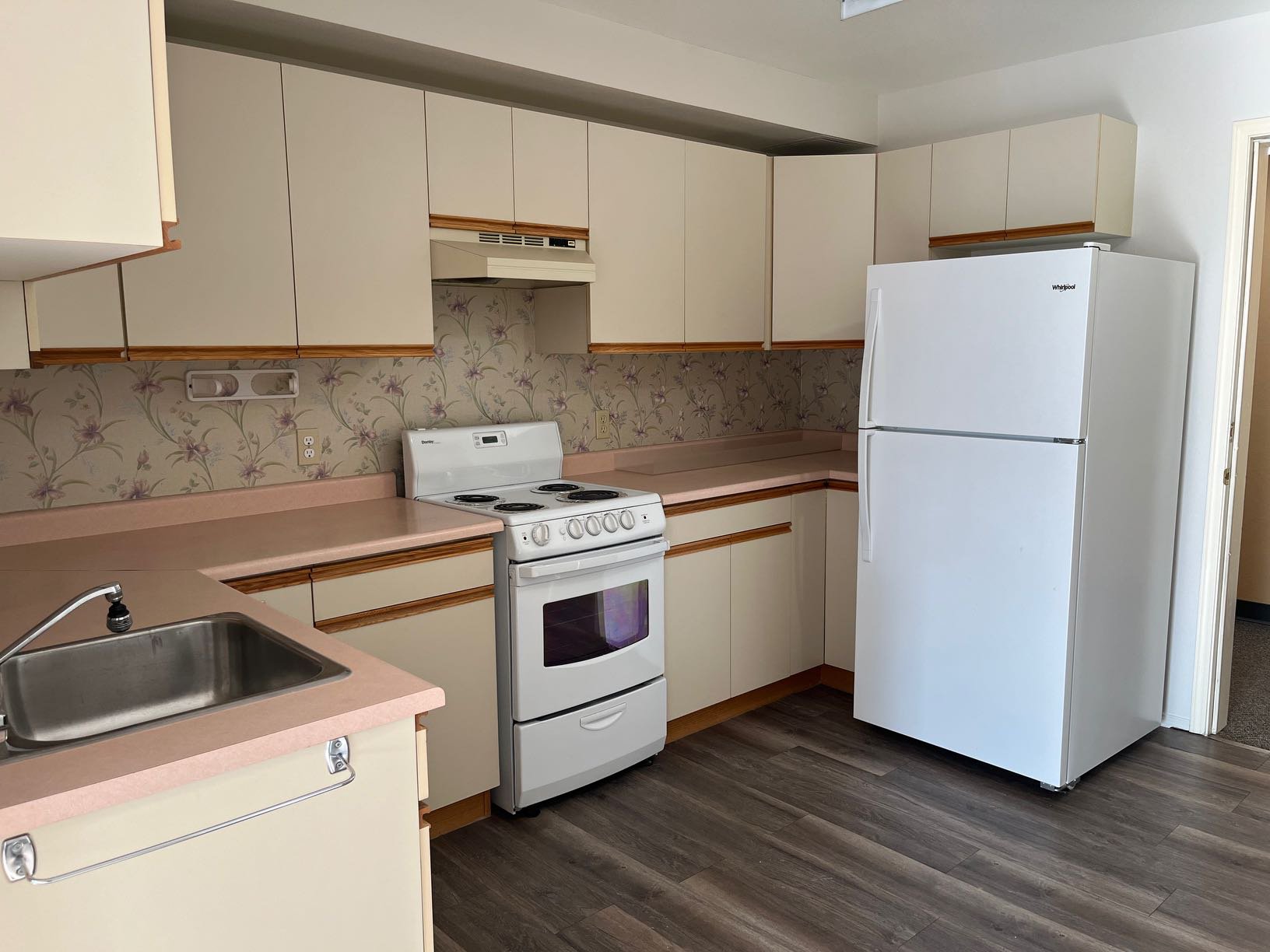 2 Bedroom Apartment for Rent - 5314 46 Avenue, Olds, AB 1
