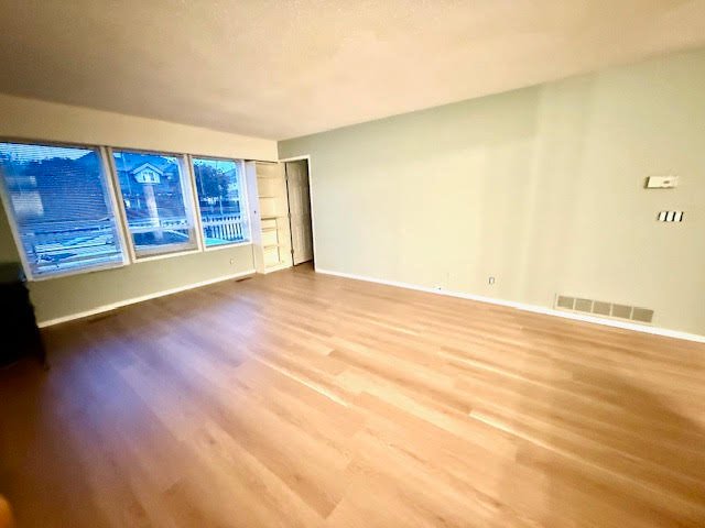 4 Bedroom House for Rent - Westminster Hwy, Richmond, BC 3