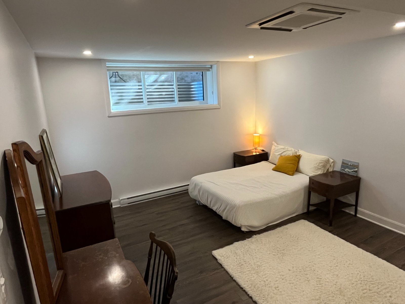 Room in Apartment for Rent - Avenue Notre-Dame-de-Grâce, Montréal, QC 5