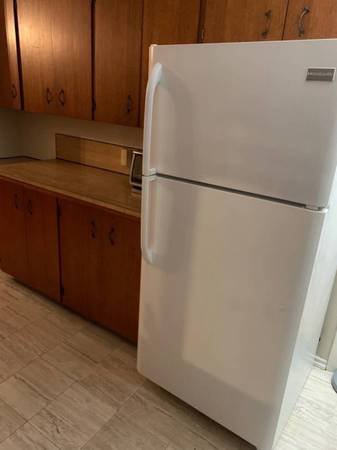 Room in House for Rent - 4140 Brownlea Rd, Richmond, BC 5