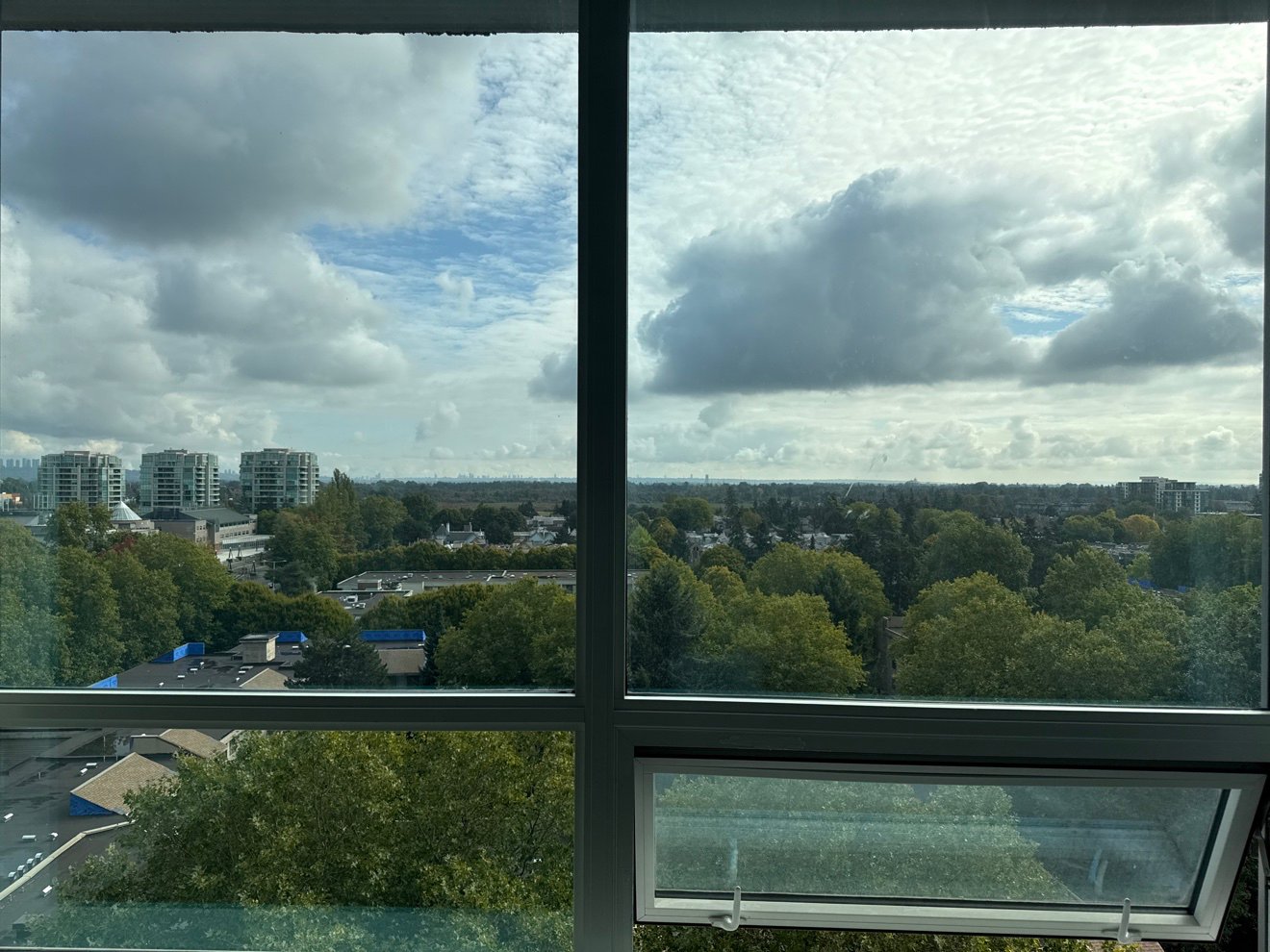 2 Bedroom Apartment for Rent - 5599 Cooney Rd, Richmond, BC 3